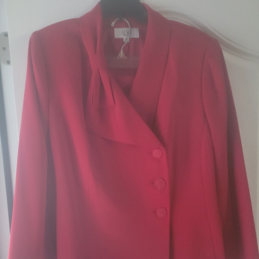 Elegant Red Women's Jacket And Skirt Suit